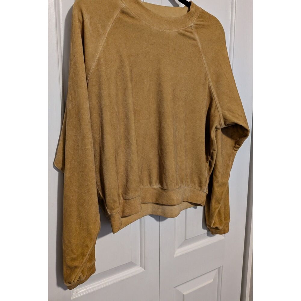 Wonderly Womens Size Medium Yellow Suede Look Sweatshirt